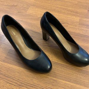 Clarks Black Pumps Size 7.5